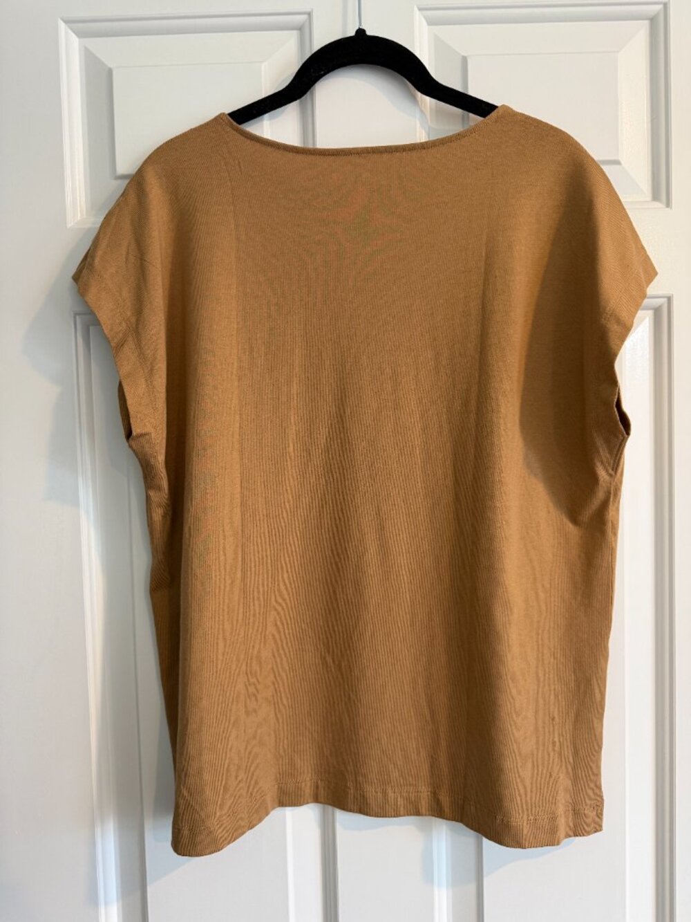 LOFT Relaxed Tee Size Medium NWT - Picture 3 of 4